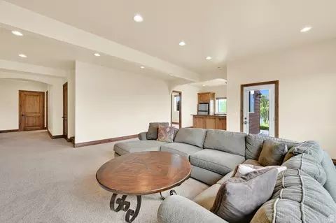 Living - 3573 N Elkview Dr, Eden, UT 84310 photo 7 of 9