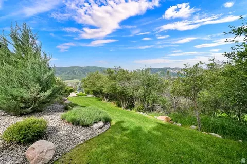 Exterior - 3573 N Elkview Dr, Eden, UT 84310 photo 4 of 9