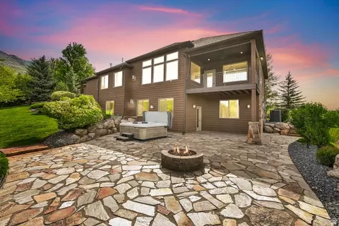 Exterior - 3573 N Elkview Dr, Eden, UT 84310 photo 2 of 9