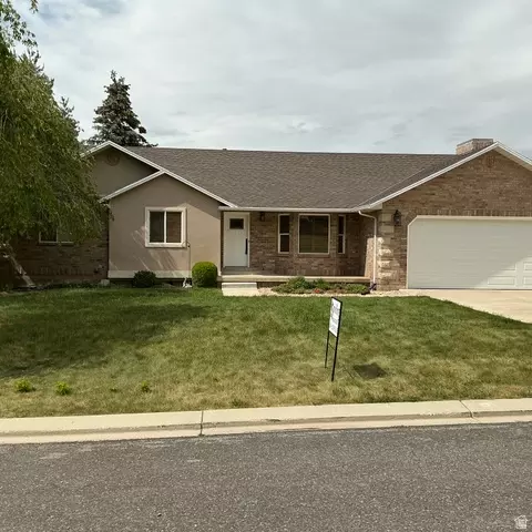 579 E Fremont Way, Elk Ridge, UT 84651