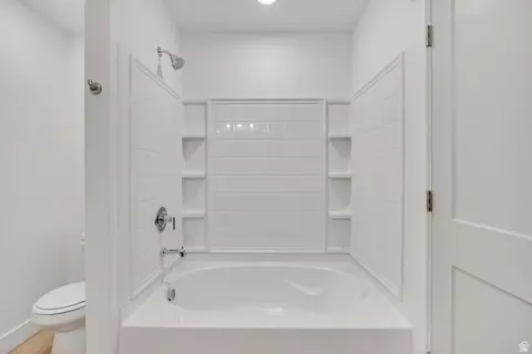 Bath - 336 E 750 S #16, Ogden, UT 84404 photo 2 of 3