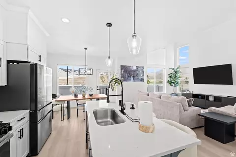 999 N Ledger Dr, Saratoga Springs, UT 84045