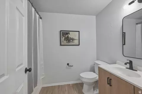 Bath - 214 S 175 E, Orem, UT 84058 photo 3 of 3