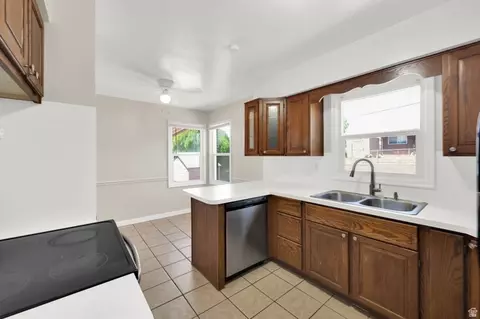 Kitchen - 565 E 400 S, Clearfield, UT 84015 photo 1 of 4