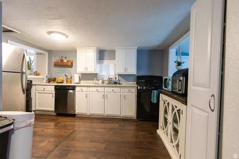 Kitchen - 525 3rd St, Ogden, UT 84404 photo 3 of 4