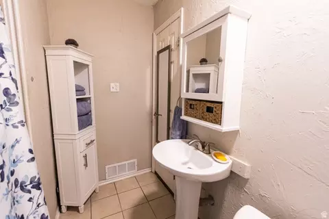 Bath - 525 3rd St, Ogden, UT 84404 photo 3 of 5