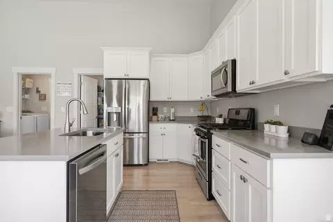 Kitchen - 4143 E Berkshire Ln N, Eagle Mountain, UT 84005 photo 2 of 3