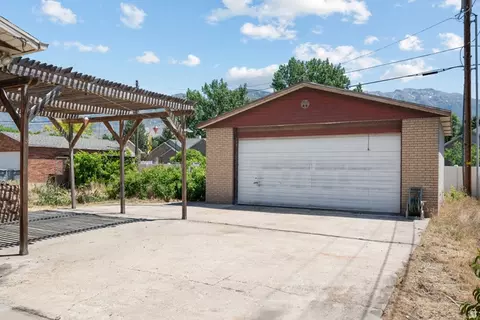 Exterior - 150 N Caveman Blvd, American Fork, UT 84003 photo 1 of 4