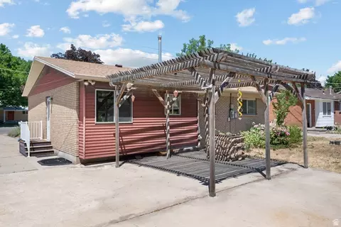 Exterior - 150 N Caveman Blvd, American Fork, UT 84003 photo 3 of 4