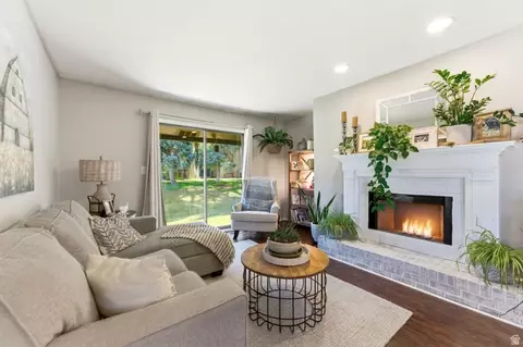 1821 E 5650 S, South Ogden, UT 84403