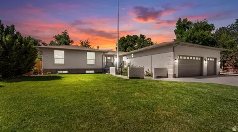 2096 E Linden Cir S, Holladay, UT 84121