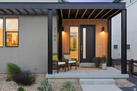 Exterior - 3106 N Firefly Blvd, Eagle Mountain, UT 84005 photo 2 of 9