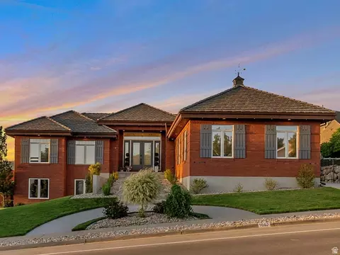 1007 Eaglewood Dr, North Salt Lake, UT 84054
