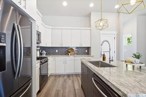 Kitchen - 7062 S 300 E, Midvale, UT 84047 photo 2 of 2