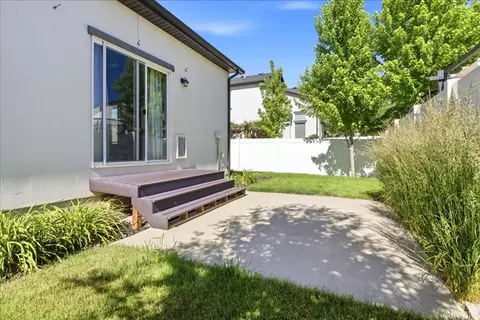 Exterior - 7062 S 300 E, Midvale, UT 84047 photo 3 of 4
