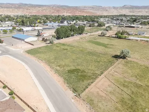 105 E 800 S, Richfield, UT 84701 photo 5