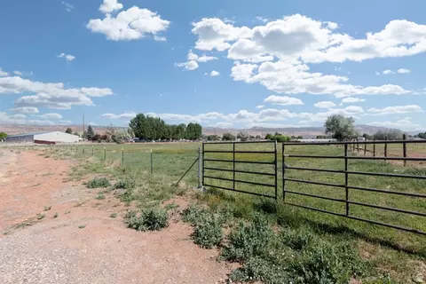 105 E 800 S, Richfield, UT 84701 photo 9
