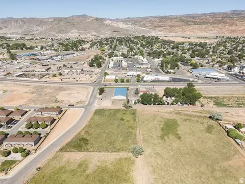 105 E 800 S, Richfield, UT 84701 photo 13