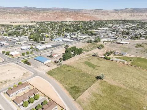 105 E 800 S, Richfield, UT 84701 photo 4