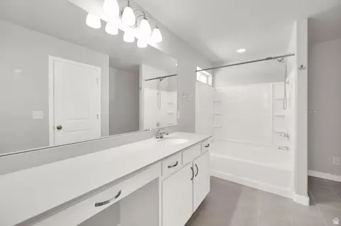 Bath - 3061 S 2425 W, Syracuse, UT 84075 photo 1 of 3