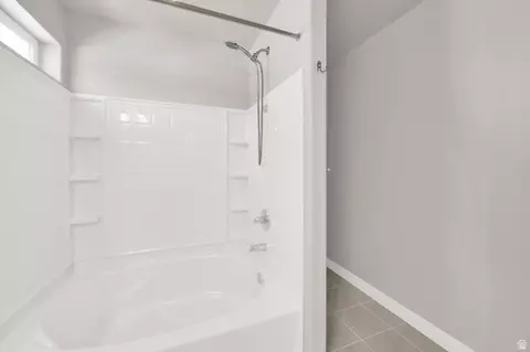 Bath - 3061 S 2425 W, Syracuse, UT 84075 photo 2 of 3