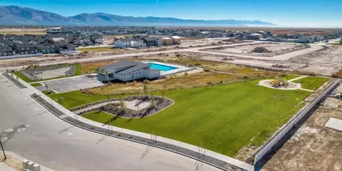 View/Area - 3061 S 2425 W, Syracuse, UT 84075 photo 7 of 8
