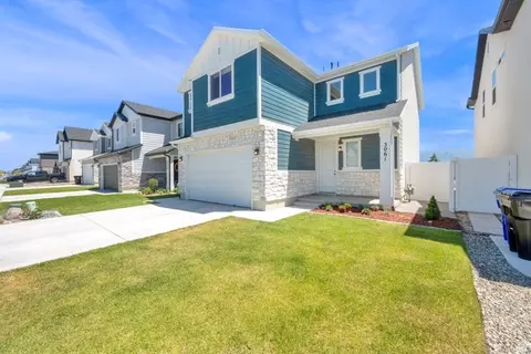 Exterior - 3061 S 2425 W, Syracuse, UT 84075 photo 7 of 7