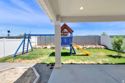 Exterior - 3061 S 2425 W, Syracuse, UT 84075 photo 3 of 7