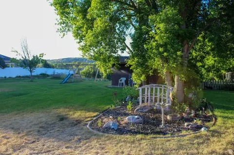 Exterior - 1230 E South Weber Dr, South Weber, UT 84405 photo 8 of 12