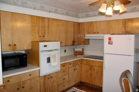 Kitchen - 1230 E South Weber Dr, South Weber, UT 84405 photo 1 of 2