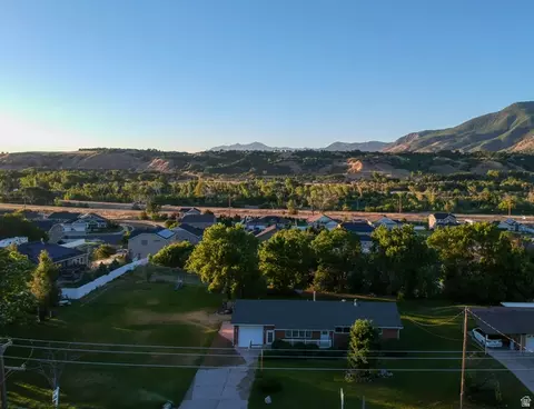 View/Area - 1230 E South Weber Dr, South Weber, UT 84405 photo 3 of 5