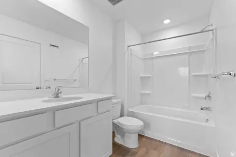 Bath - 1925 E Corriente Dr #1181, Salem, UT 84653 photo 2 of 6