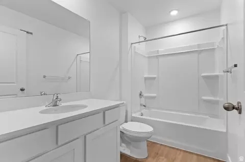 Bath - 1925 E Corriente Dr #1181, Salem, UT 84653 photo 1 of 6