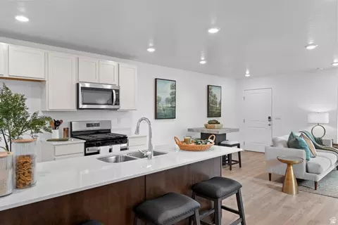Kitchen - 1925 E Corriente Dr #1181, Salem, UT 84653 photo 9 of 11