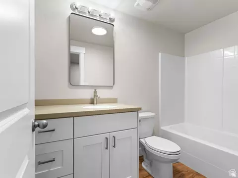Bath - 340 W Dublin S, Eureka, UT 84628 photo 2 of 2