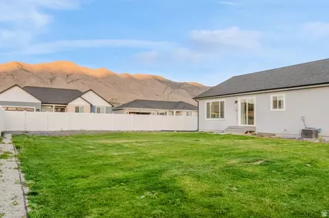Exterior - 2415 E Boxwood Ln, Eagle Mountain, UT 84005 photo 4 of 7