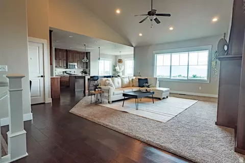Living - 1693 Aspen Dr, Logan, UT 84341 photo 2 of 6