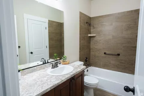 Bath - 1693 Aspen Dr, Logan, UT 84341 photo 3 of 12