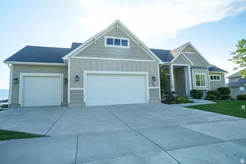 Exterior - 1693 Aspen Dr, Logan, UT 84341 photo 4 of 7