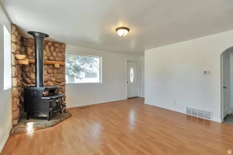 Living - 376 N 900 E, American Fork, UT 84003 photo 2 of 3
