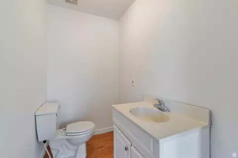 Bath - 376 N 900 E, American Fork, UT 84003 photo 3 of 3