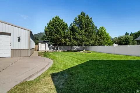 Exterior - 7830 S Cedar Loop Dr E, South Weber, UT 84405 photo 2 of 3