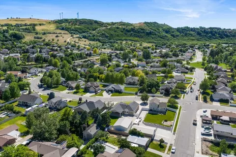 View/Area - 7830 S Cedar Loop Dr E, South Weber, UT 84405 photo 6 of 8