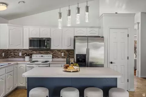 Kitchen - 7830 S Cedar Loop Dr E, South Weber, UT 84405 photo 3 of 4