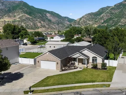 7830 S Cedar Loop Dr E, South Weber, UT 84405