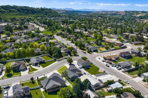 View/Area - 7830 S Cedar Loop Dr E, South Weber, UT 84405 photo 5 of 8