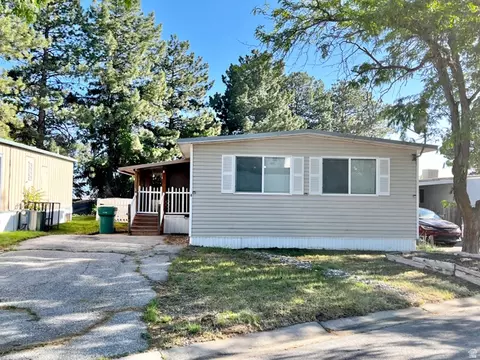 2875 N Hill Field Rd #4, Layton, UT 84041