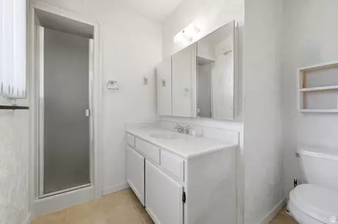 Bath - 1750 E Crescent View Dr, Sandy, UT 84092 photo 3 of 4