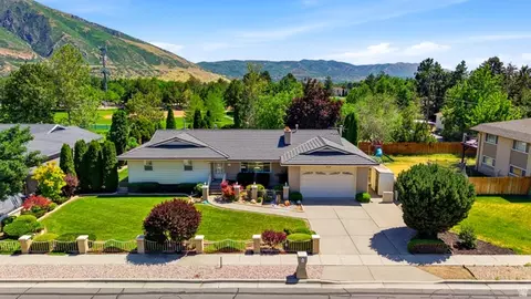 1750 E Crescent View Dr, Sandy, UT 84092
