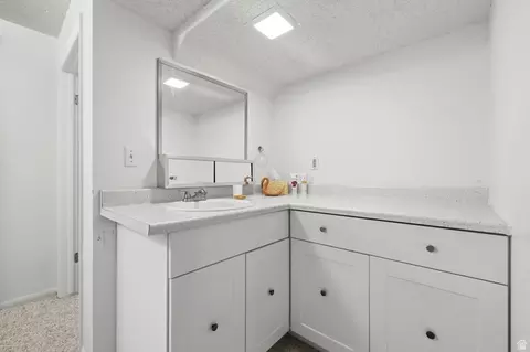 Bath - 1750 E Crescent View Dr, Sandy, UT 84092 photo 4 of 4